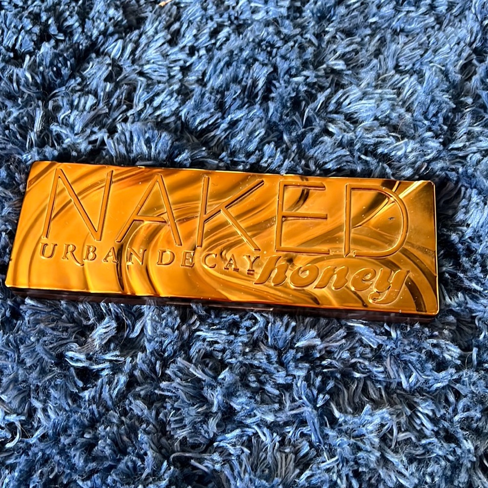 Urban decay naked honey eyeshadow palette